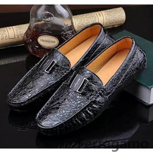 Ferragamo Driver Mocassins Com Vara Ornamento Sapatos Pretos