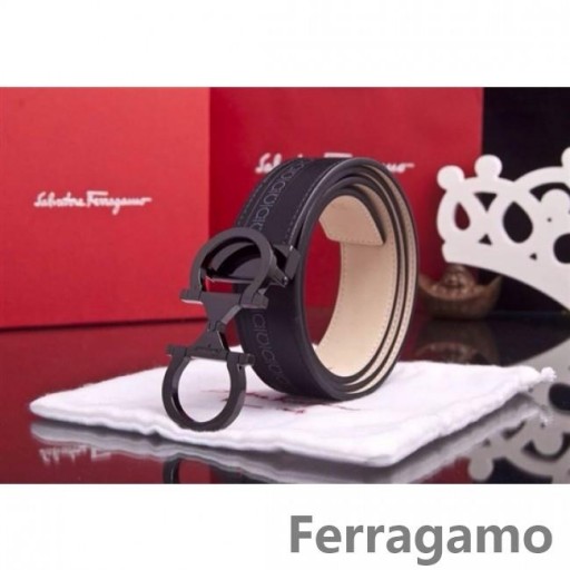 Ferragamo Suave Monstro cinto de couro com duplo gancini fivela GM090