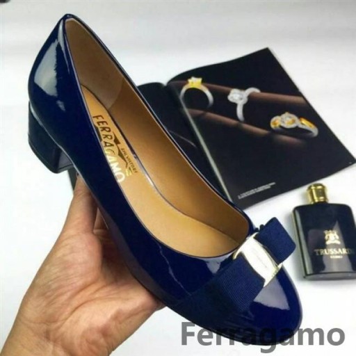 Ferragamo Vara Bomba de patente Royalblue