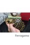 Ferragamo Suave Monstro cinto de couro com duplo gancini fivela GM169
