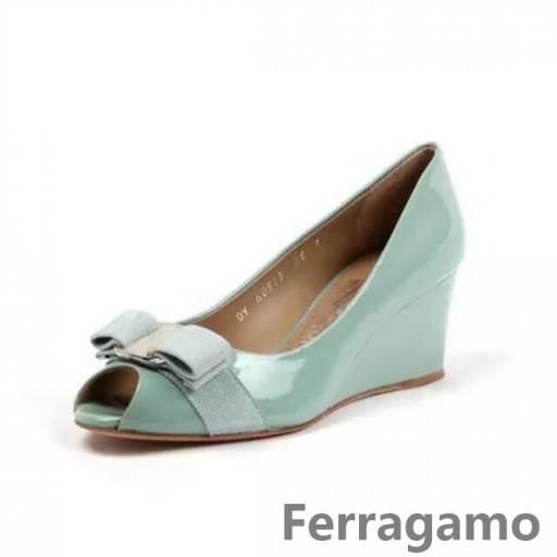 Ferragamo Sissi Paitinne Wedge Caidéil Aque Gorm