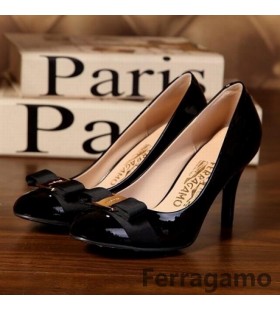 Ferragamo nero tacco alto 262