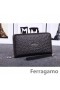 Ferragamo zip rundt lommebok svart Outlet