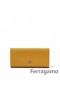 Salvatore Ferragamo, Faktury pas Piersiowy kieszeń