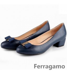 Pompa Salvatore Ferragamo Vara Nappa Niebieski