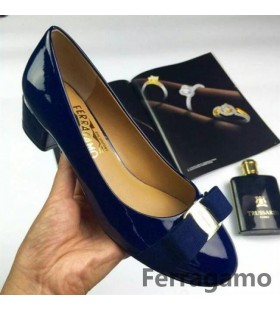 Ferragamo 바라 펌프에서 특허 Royalblue