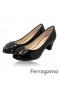 Ferragamo Min Charmör Svart Peep-Toe Pumpar