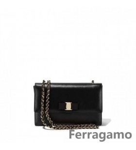Salvatore Ferragamo Medelstora Vara Flap Väska Försäljning Online SFS-UU107