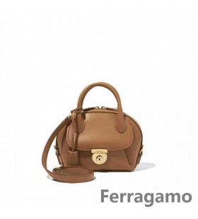 Salvatore Ferragamo Små Fiamma Försäljning Online SFS-UU116