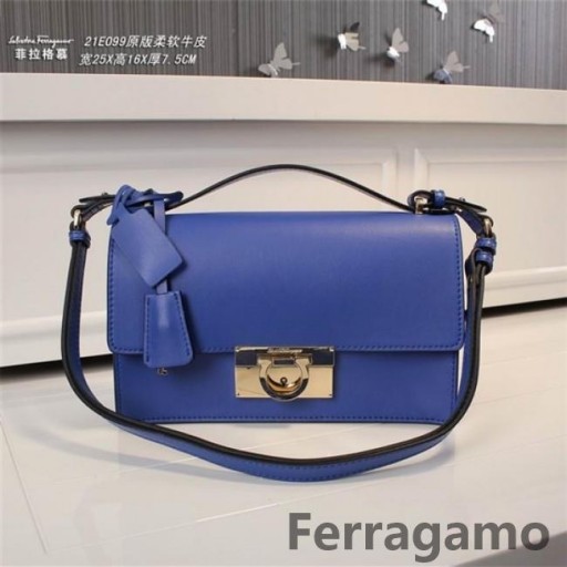 Ferragamo pequeño Gancio Lock bolsa de Hombro azul SFS-UU265