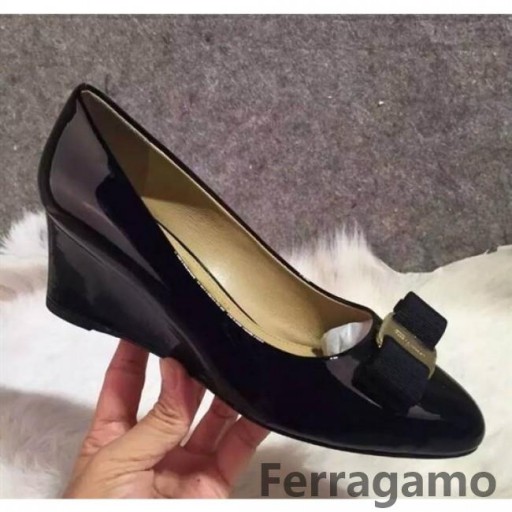 Ferragamo Mirabel Patent Luk Klín Čerpadla Černá