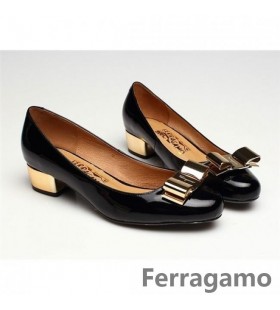 Ferragamo Vara Čerpadlo v Nappa Šedá