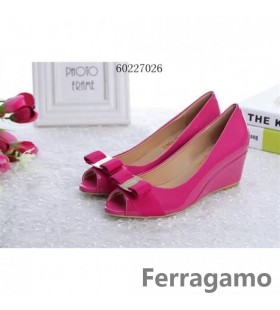 Ferragamo klín 004