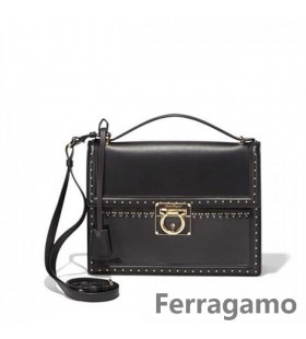 Salvatore Ferragamo Střední Gancio Taška přes Rameno on-Line Prodej SFS-UU157