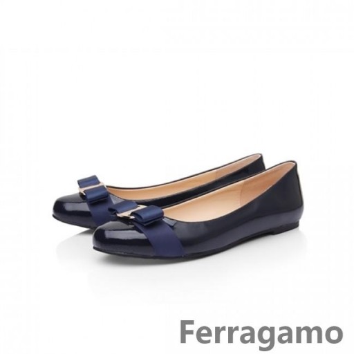 Ferragamo Platte schoenen 213