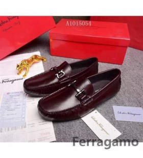 klassieke Ferragamo casual lederen schoenen in de wijn kleur 133
