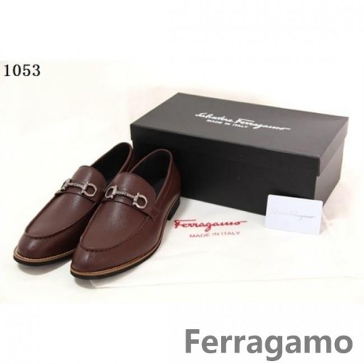 Ferragamo vapaa-ajan kenkiä 167