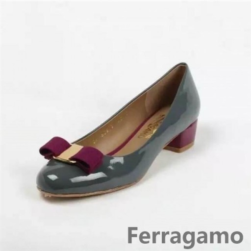 Ferragamo Classique Vara Pompe Armygreen