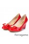 Ferragamo chaussures de cales de couleur rouge 284