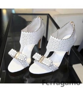 Ferragamo Αστράγαλο-Δαντελλών Λουριών Vara Σανδάλια Λευκά