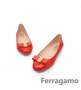 Ferragamo Επίπεδη παπούτσια 215